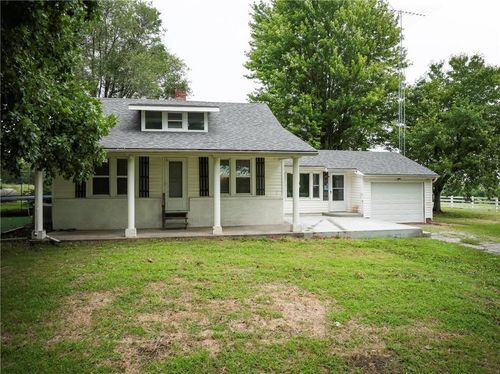 19739 185th Rd, Marshall, MO, 65340-5116 | Card Image