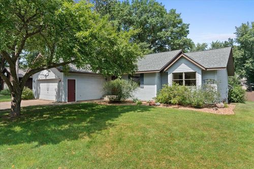 908 Bluebird Ct N, Hudson, WI, 54016-1167 | Card Image