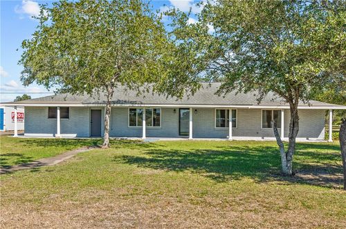 104 Old Beeville Hwy, Refugio, TX, 78377-4404 | Card Image