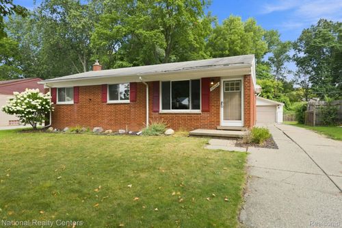 29032 Rayburn St, Livonia, MI, 48154-3802 | Card Image