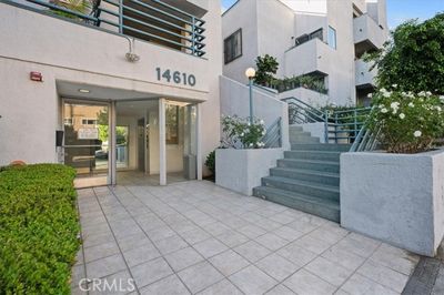 114 - Erwin Street, Condo with 2 bedrooms, 2 bathrooms and 2 parking in Van Nuys CA | Image 3