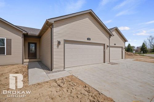 3369 Meadowridge Ct, Davison, MI, 48423-8451 | Card Image