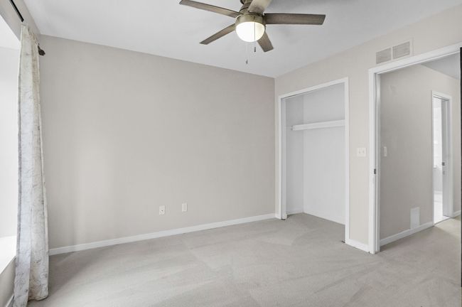 525 Winwood Cir, Condo with 2 bedrooms, 2 bathrooms and null parking in Walled Lake MI | Image 33