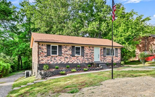 717 Ranch Hill Dr, Clarksville, TN, 37042-3484 | Card Image