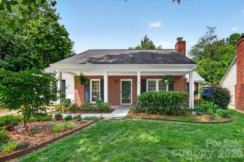 7306 Carrbridge Ln, Charlotte, NC, 28226-2983 | Card Image