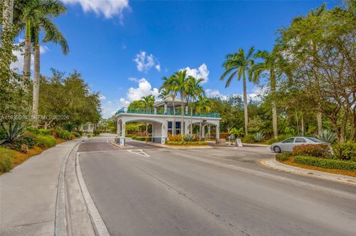 951-951 Ne 42nd Ter, Homestead, FL, 33033-6617 | Card Image