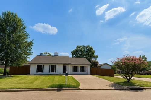 2511 Nelwood Dr, Houston, TX, 77038-1021 | Card Image