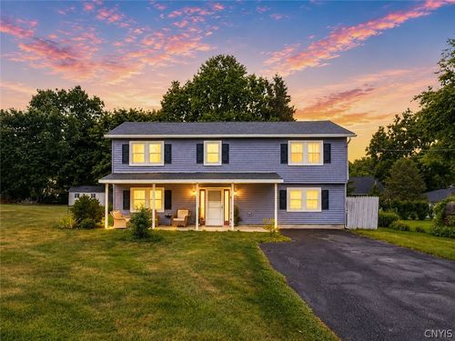4 Comstock Rd, Baldwinsville, NY, 13027-9348 | Card Image