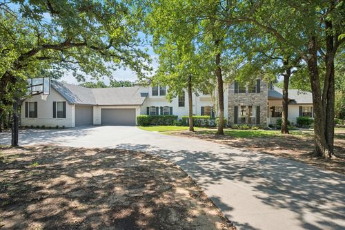 200 Mosswood Dr, Argyle, TX, 76226-5129 | Card Image