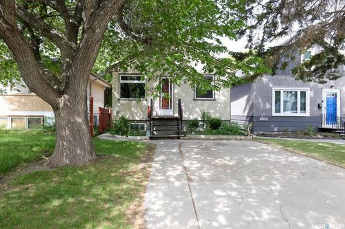 2236 Mackay St, Regina, SK, S4N2S8 | Card Image