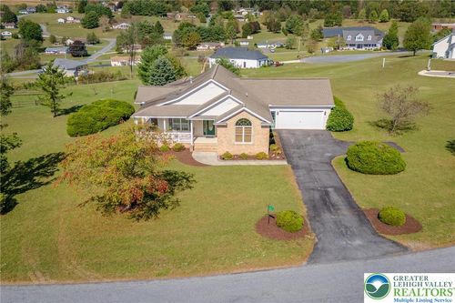 51 S Red Oak Ter, New Ringgold, PA, 17960-8921 | Card Image