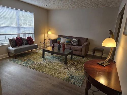 7871 Thornfield Ln, Columbus, OH, 43235-1897 | Card Image