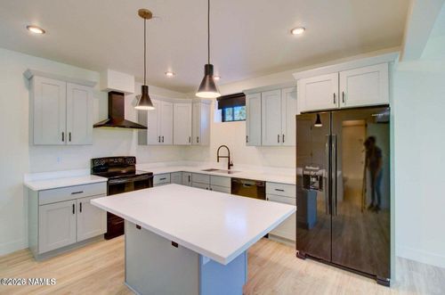 204-1221 E Emma Dr, Flagstaff, AZ, 86001-1273 | Card Image