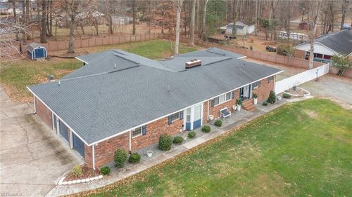 1806 Sharpe Rd, Greensboro, NC, 27406-9413 | Card Image