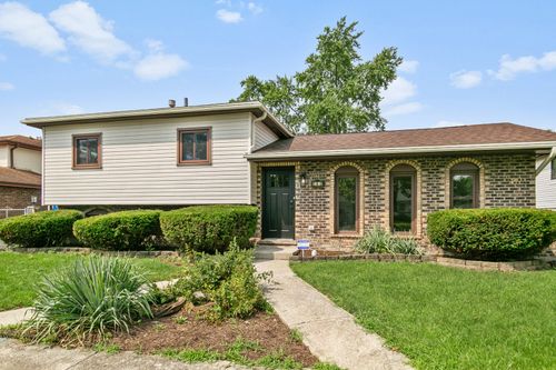 242 S Harper Ave, Glenwood, IL, 60425-2054 | Card Image