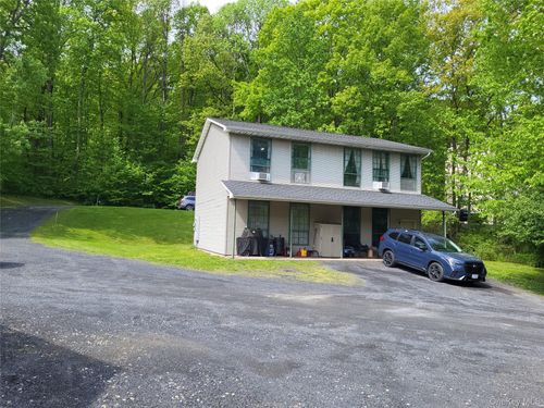 263 Riley Rd, New Windsor, NY, 12553-7357 | Card Image