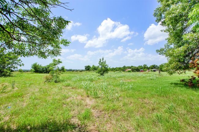View of yard with a view of rural / pastoral area | Image 8