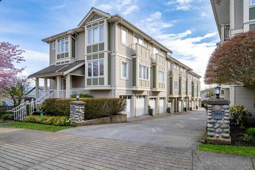11-6498 Elgin Ave, Burnaby, BC, V5H3S6 | Card Image