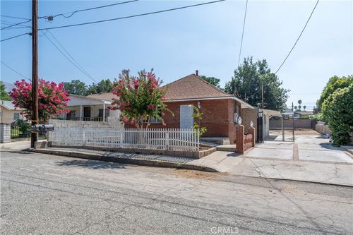 2123 La Verne Ave, Highland, CA, 92346-2470 | Card Image