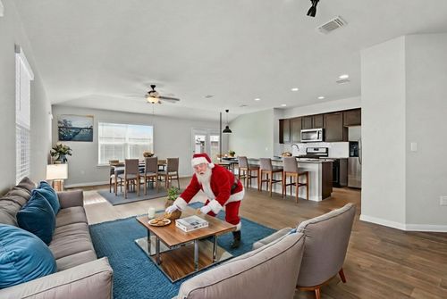 124 Harlan Dr, Hutto, TX, 78634-2219 | Card Image