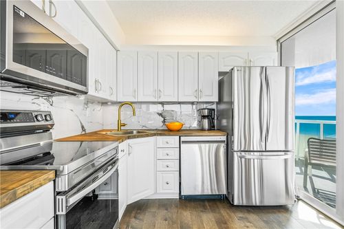 1101-3554 Ocean Dr, Vero Beach, FL, 32963-1673 | Card Image