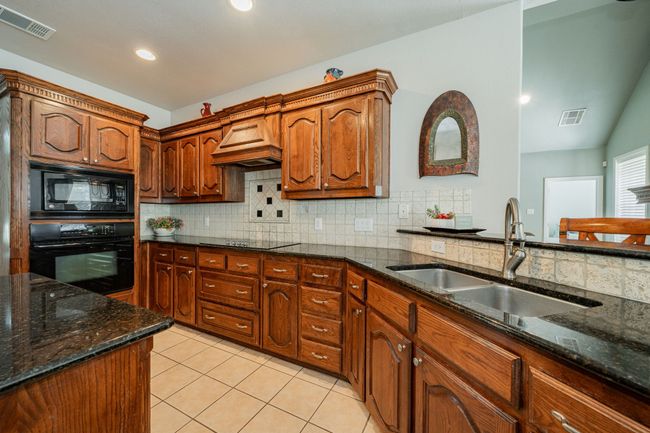 2577 W Alamosa Dr, House other with 4 bedrooms, 3 bathrooms and null parking in Terrell TX | Image 13