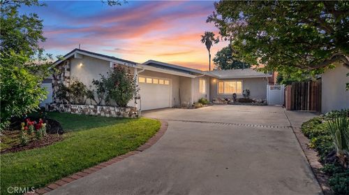 6819 Cantaloupe Ave, Van Nuys, CA, 91405-4149 | Card Image