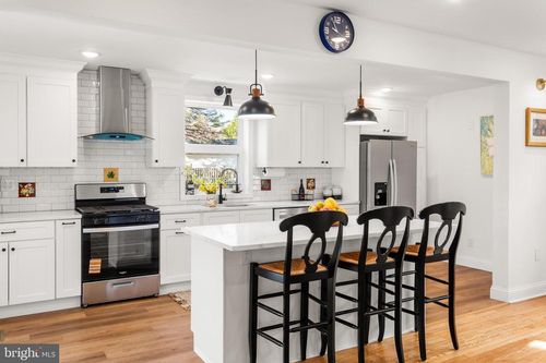 606 Valley Rd, HAVERTOWN, PA, 19083-4718 | Card Image