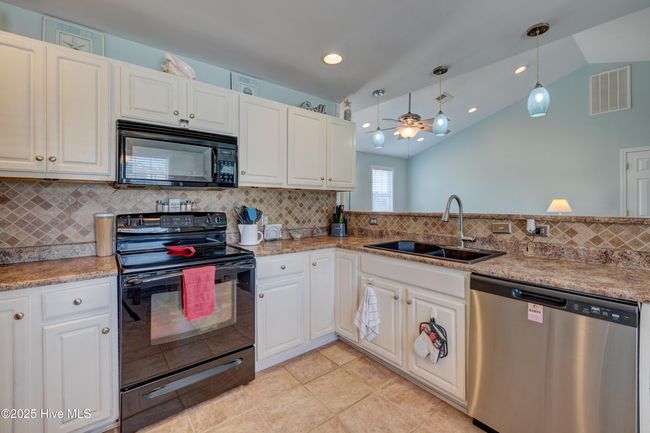 71 Twin Oaks Dr, House other with 3 bedrooms, 3 bathrooms and null parking in Hampstead NC | Image 10