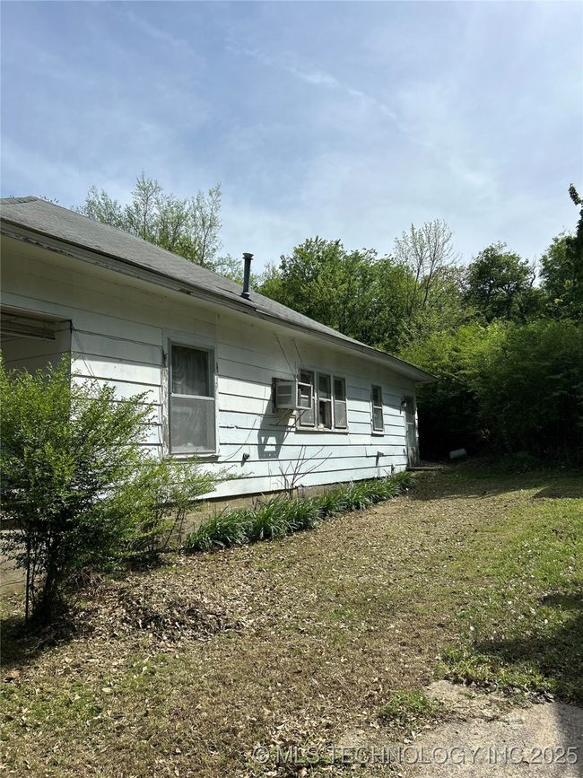 220 Comanche Ave, House other with 2 bedrooms, 1 bathrooms and null parking in McAlester OK | Image 5