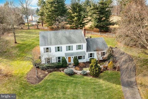 827 Plumtry Dr, West Chester, PA, 19382-2203 | Card Image