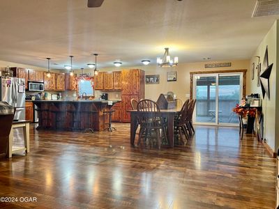 977 Ne 100th Road, Home with 5 bedrooms, 2 bathrooms and null parking in Lamar MO | Image 2