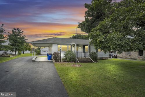 34 Wagner Dr, CARLISLE, PA, 17013-8199 | Card Image