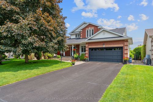 42 Forest Creek Dr, Stittsville, ON, K2S1M2 | Card Image