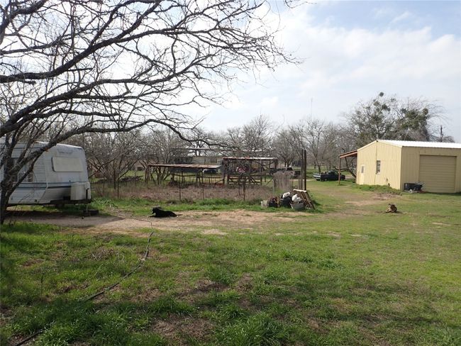 336 Boulder Ln, House other with 2 bedrooms, 2 bathrooms and 4 parking in Dale TX | Image 24