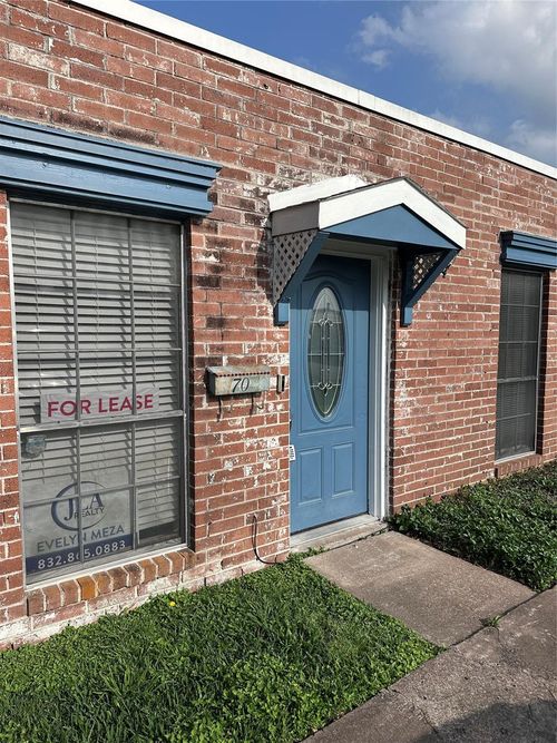 703 S 2nd St, La Porte, TX, 77571-5138 | Card Image