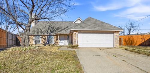911 Wellridge Dr, Arlington, TX, 76017-6228 | Card Image