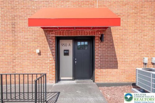 apt-a-950 Broadway, Fountain Hill, PA, 18015-2637 | Card Image