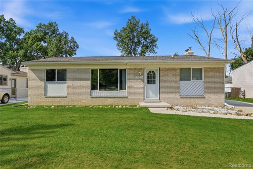 50517 Bower Dr, Chesterfield, MI, 48047-4624 | Card Image