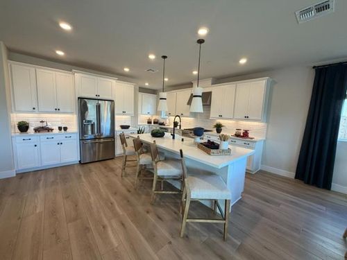 10386 Ducasse Way, Elk Grove, CA, 95757-5227 | Card Image