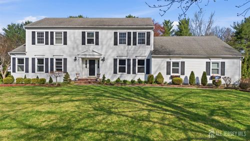 7 Monroe Pl, Cranbury, NJ, 08512-2711 | Card Image