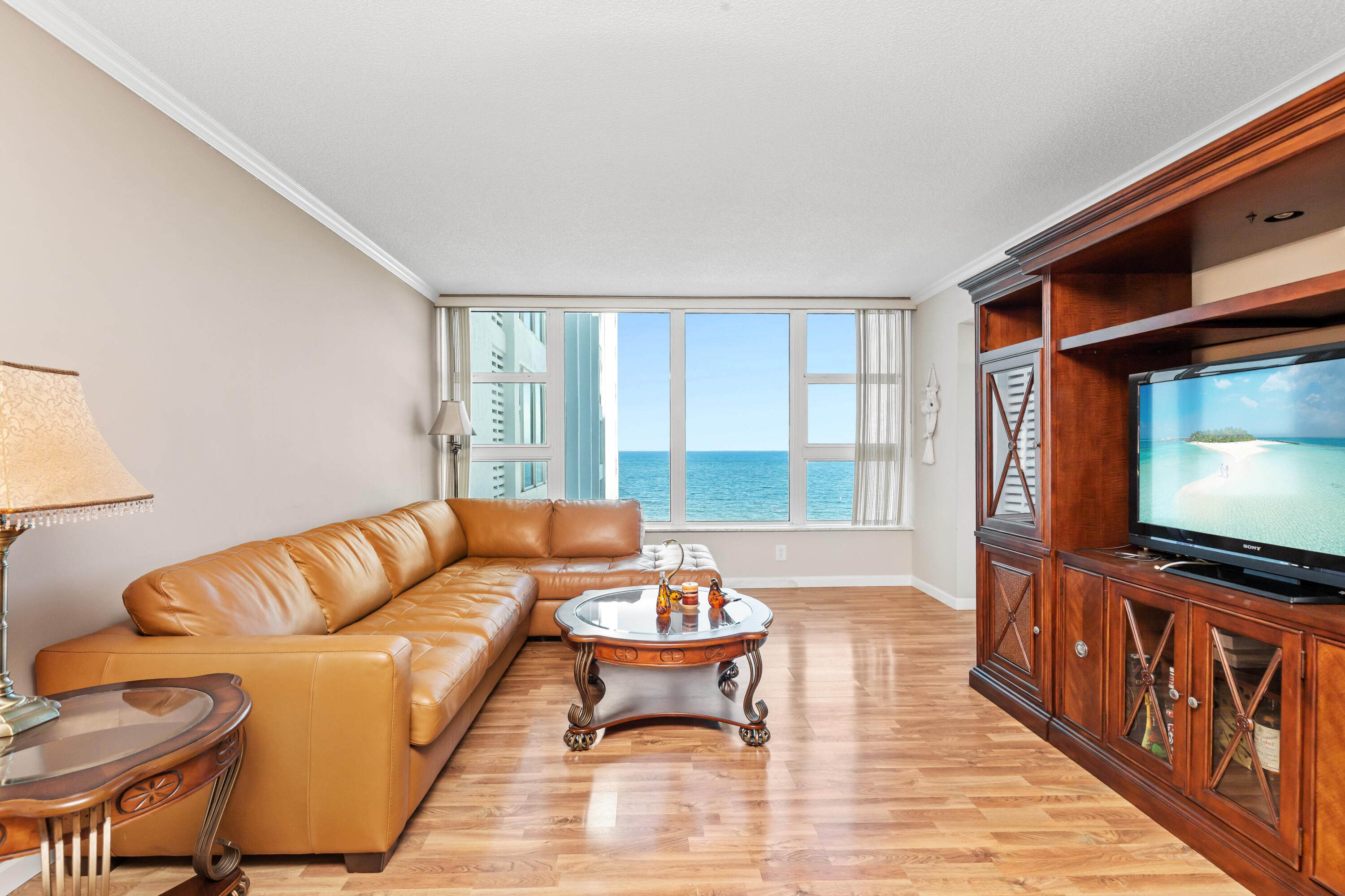 Residential in Lauderdale By The Sea 3