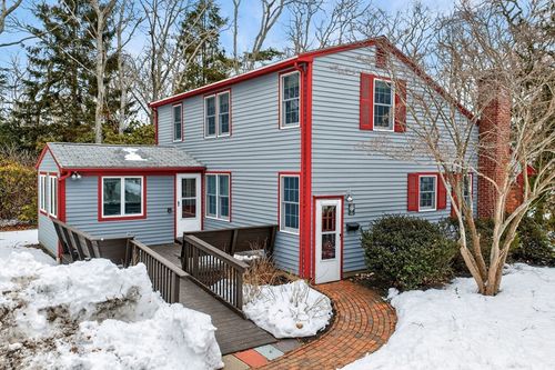 56 Raymond St, Falmouth, MA, 02540 | Card Image