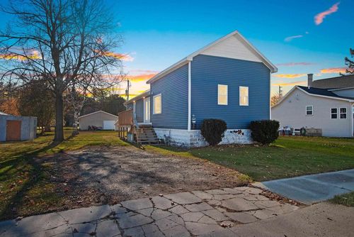 608 5th Street, Oconto, WI, 54153 | Card Image