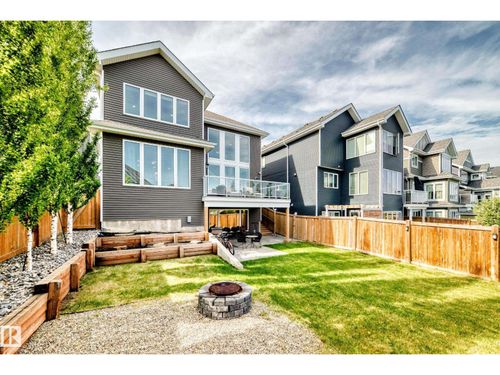 9034 24 Ave Sw, Edmonton, AB, T6X2C4 | Card Image