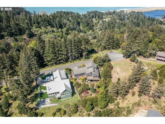 650 Boot Hill Rd, House other with 3 bedrooms, 2 bathrooms and 2 parking in Port Orford OR | Image 45