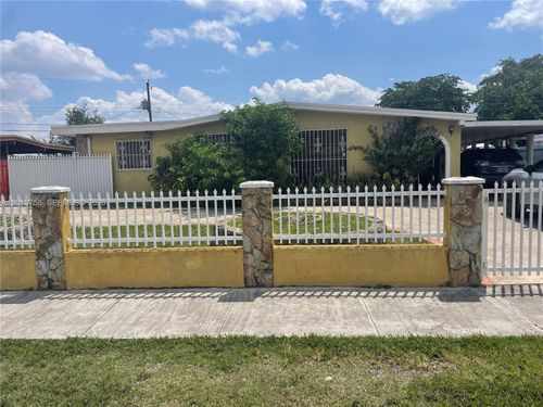 a-4115 Sw 108th Ave, Miami, FL, 33165-4823 | Card Image