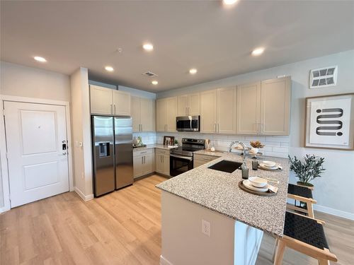 b1-1610 Campbell Rd, Houston, TX, 77055 | Card Image