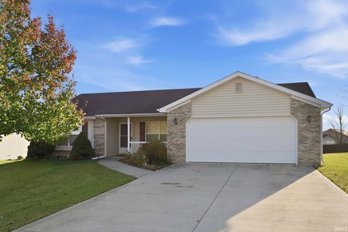 927 Wheatfield Ln, Churubusco, IN, 46723-9386 | Card Image