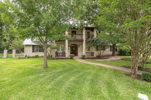 3 Hillview Dr, Round Rock, TX, 78664-9626 | Card Image